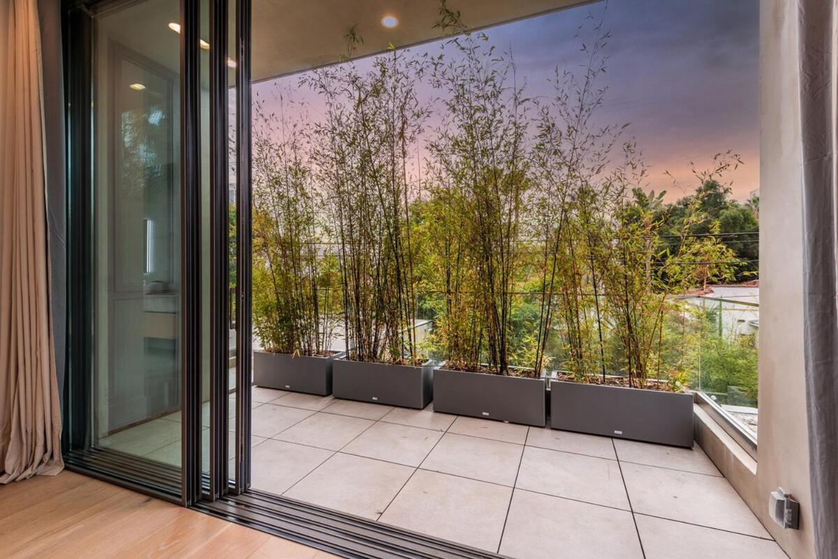 Holiday home Luxurious 4br With Pool, Jacuzzi And Free Parking Los Angeles